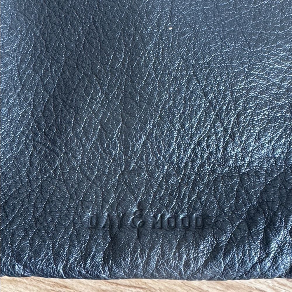 Anthropologie DAY & MOOD Black Leather Backpack Sleek Minimalist Chic Casual EUC - Picture 11 of 16